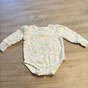 Pehr baby 12/18 month onesie GUC